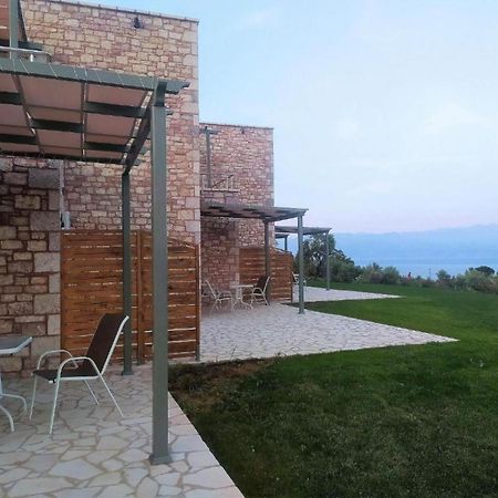 Stone Bay Houses In Messinia Kalamaki Beach Area Chrani Eksteriør billede